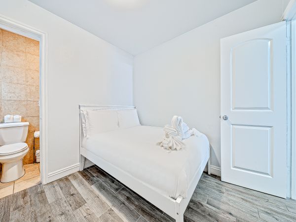 Newport Beach Home 1027675
