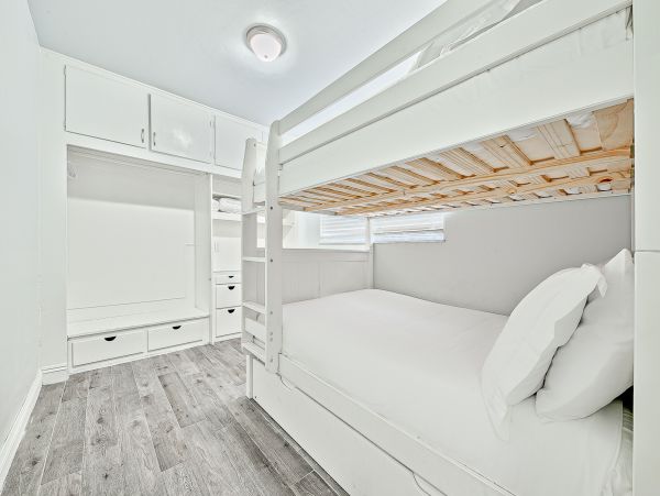 Newport Beach Home 1027675