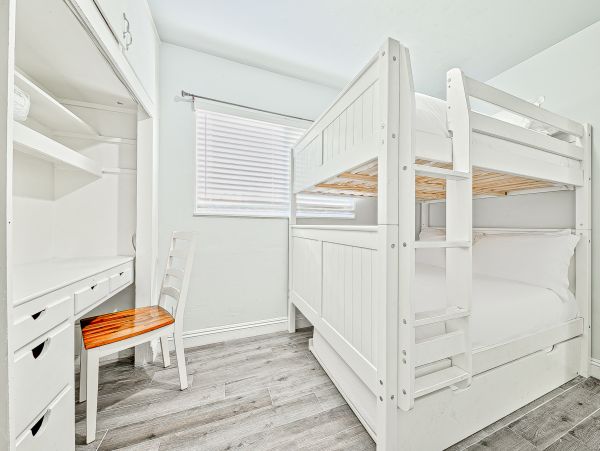 Newport Beach Home 1027675