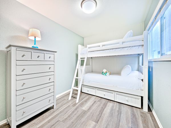 Newport Beach Home 1027678