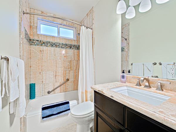 Newport Beach Home 1027680