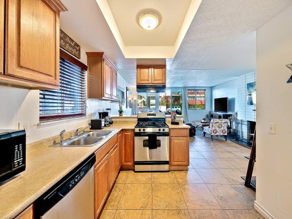 Newport Beach Home 1027685