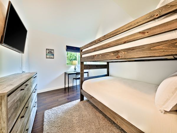 Newport Beach Home 1027687
