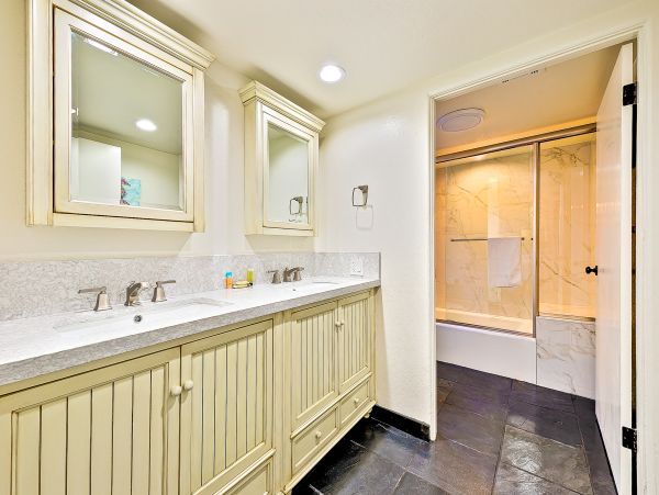 Newport Beach Home 1027689