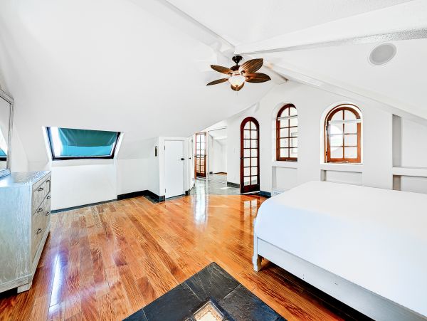 Newport Beach Home 1027695