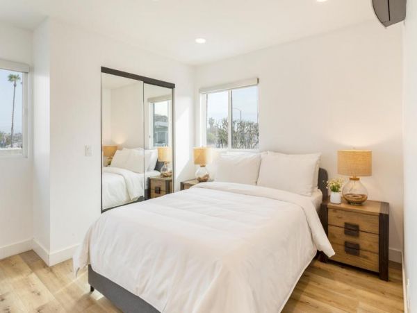 Newport Beach Vacation Condo Walk to Beach Five Bedroom