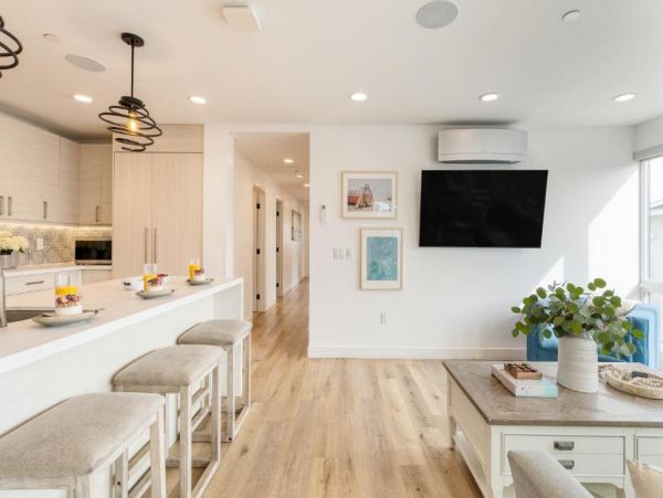 Newport Beach Vacation Condo Walk to Beach Five Bedroom