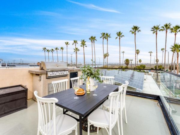Newport Beach Vacation Condo Walk to Beach Five Bedroom
