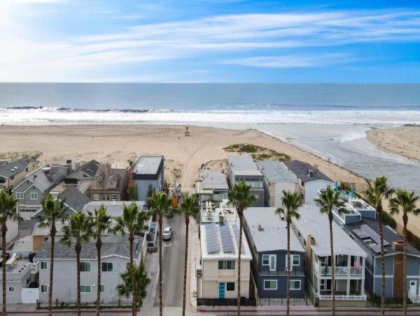 Newport Beach Vacation Condo Walk to Beach Five Bedroom
