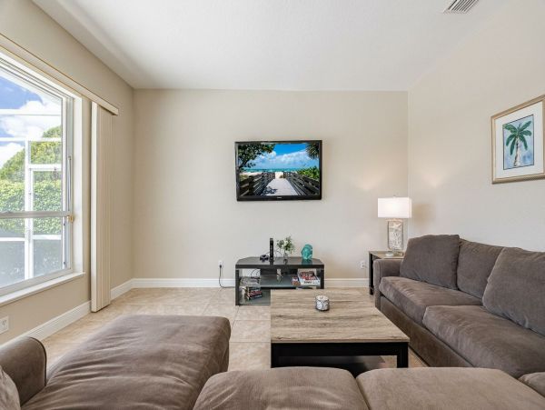 Cape Coral Home 1027746
