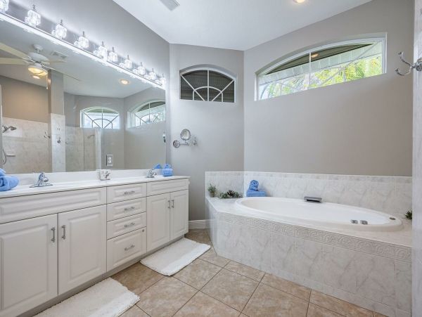 Cape Coral Home 1027746