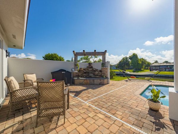 Cape Coral Home 1027754
