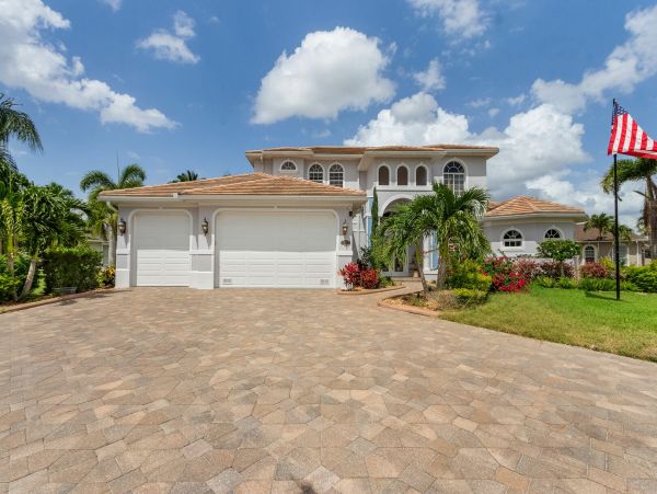 Villa Sleeps 14 Cape Coral Luxury Vacation Home
