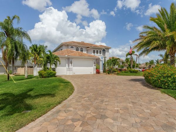Villa Sleeps 14 Cape Coral Luxury Vacation Home
