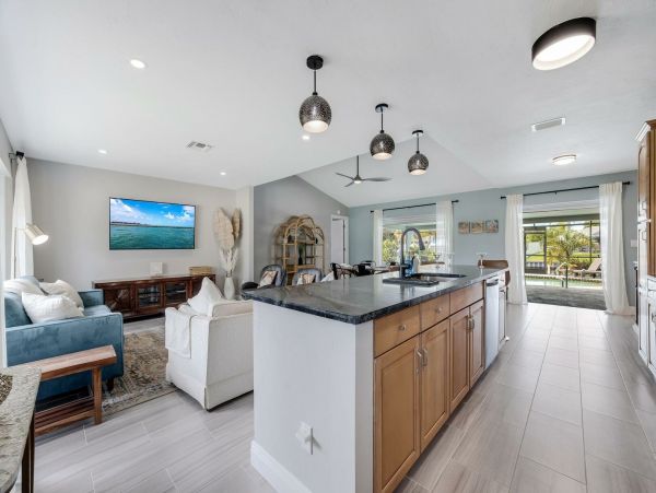 Cape Coral Home 1027756