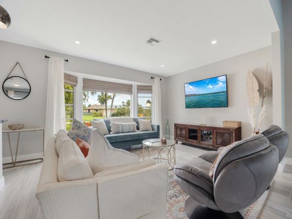 Cape Coral Home 1027756
