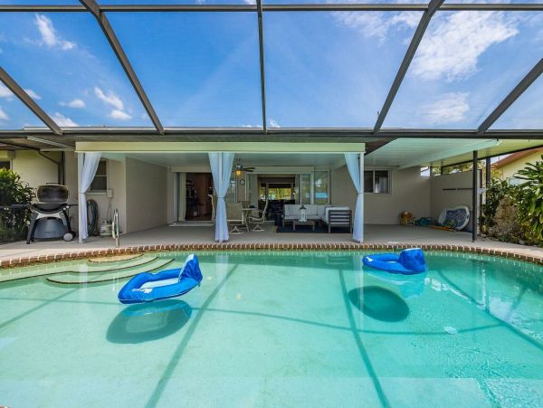 Cape Coral Home 1027756