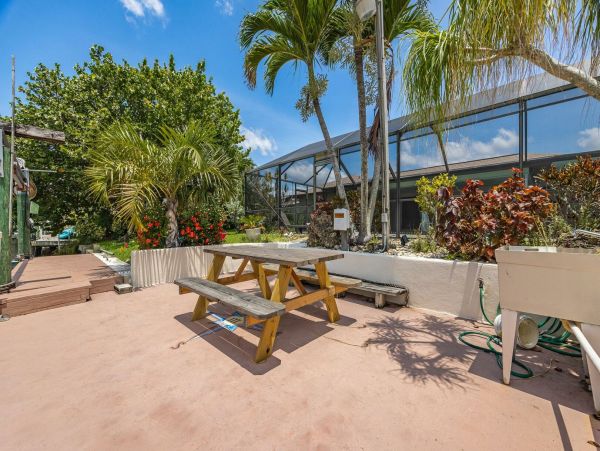 Cape Coral Home 1027756