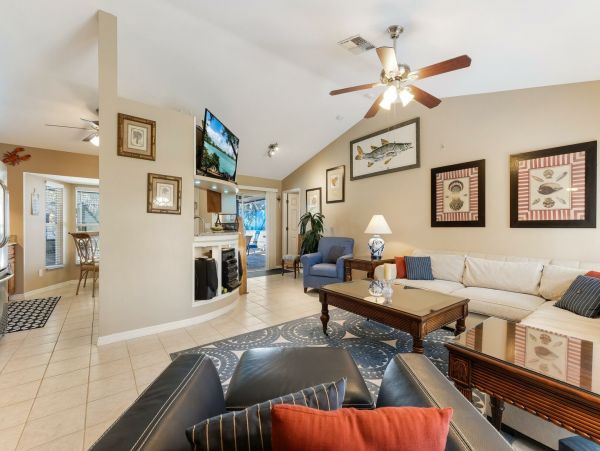 Cape Coral Home 1027758