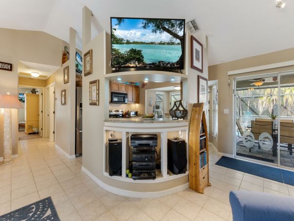 Cape Coral Home 1027758