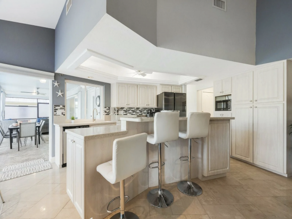 Cape Coral Luxury Pool Home