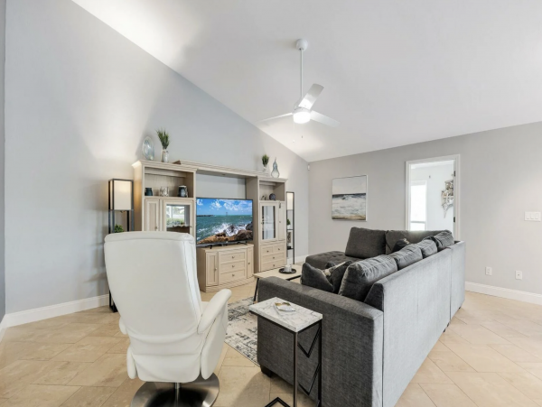 Cape Coral Luxury Pool Home