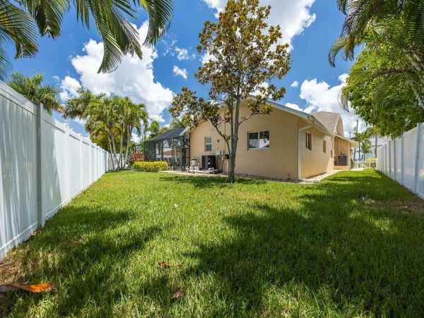 Cape Coral Home 1027764