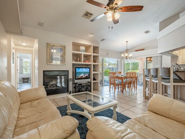 Cape Coral Home 1027765