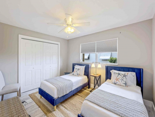 Cape Coral 3 Bedroom Vacation Home with Great Amenities