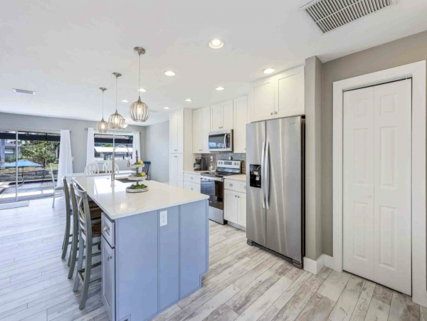 Cape Coral 3 Bedroom Vacation Home with Great Amenities