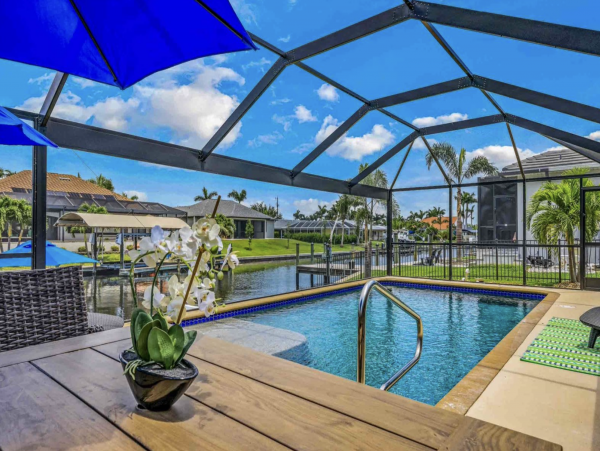 Cape Coral 3 Bedroom Vacation Home with Great Amenities