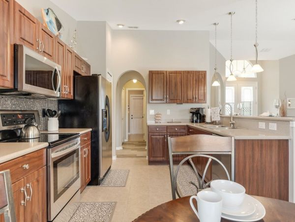 Beautiful Pool House with 3 Bedrooms in Cape Coral
