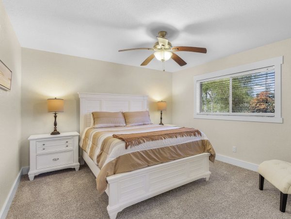 Luxurious Gulf Access Escape in Southwest Cape Coral