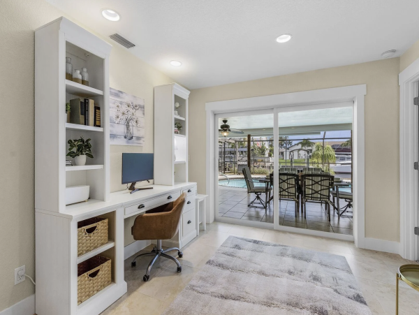 Luxurious Gulf Access Escape in Southwest Cape Coral
