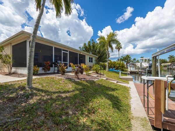 Cape Coral Home 1027777