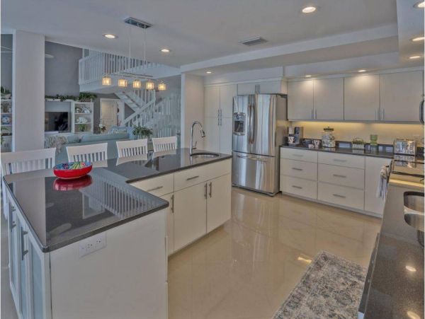 Waterfront Vacation Pool Home in Clearwater