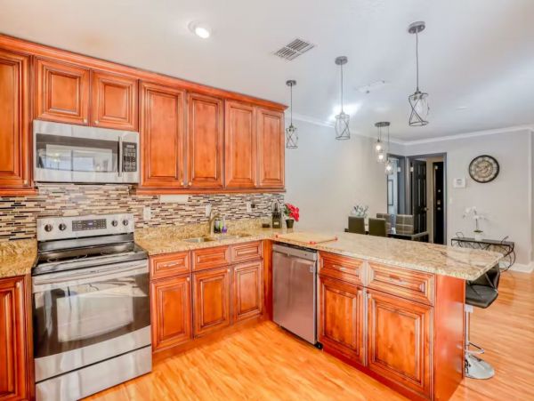 Dog-friendly Vacation Pool Home in Palm Harbor