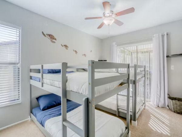 Dog-friendly Vacation Pool Home in Palm Harbor