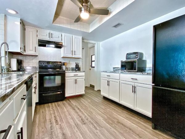 Largo Vacation Pool Home Four Bedroom