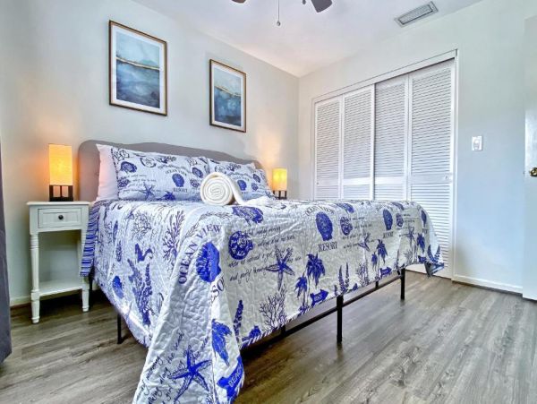 Largo Vacation Pool Home Four Bedroom
