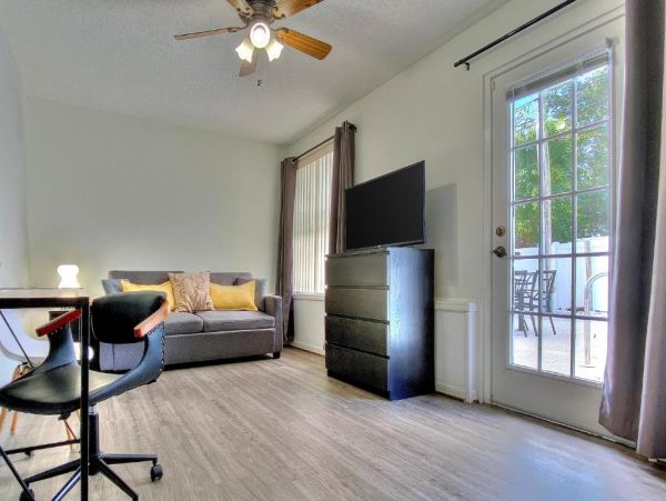 Largo Vacation Pool Home Four Bedroom