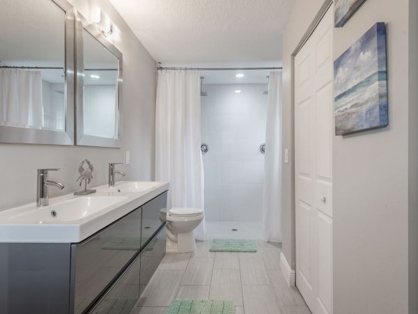 Seminole Vacation Pool Home Four Bedroom