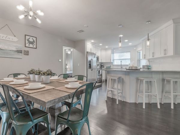 Seminole Vacation Pool Home Four Bedroom