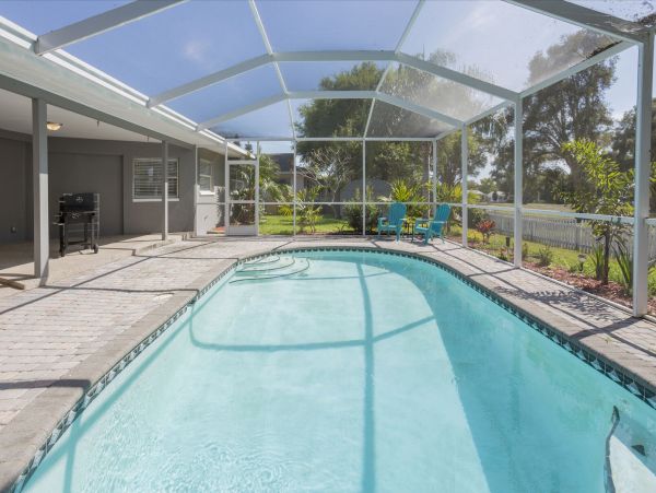Seminole Vacation Pool Home Four Bedroom