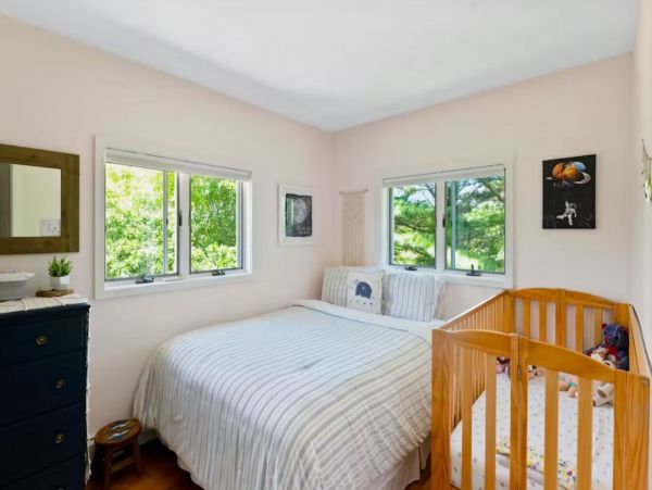 Beautiful Hamptons Vacation Home Four Bedrooms Sleeps 10