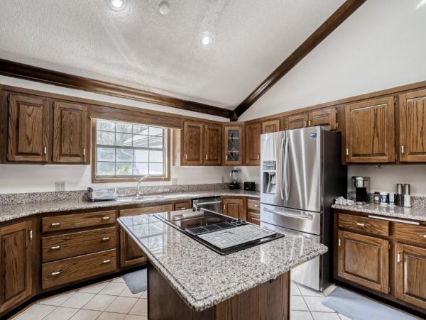 Jacksonville Vacation Pool Home 4 Bedroom with Tennis Court