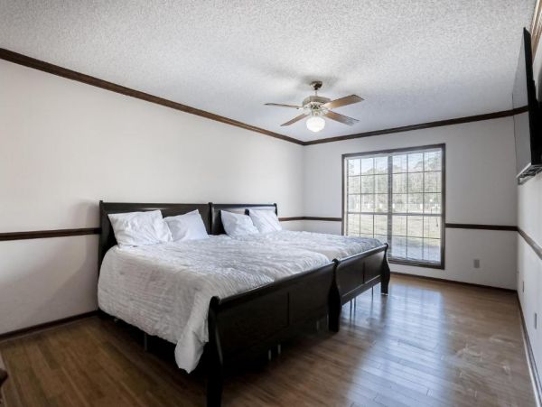Jacksonville Vacation Pool Home 4 Bedroom with Tennis Court