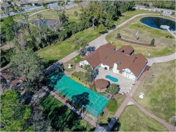 Jacksonville Vacation Pool Home 4 Bedroom with Tennis Court
