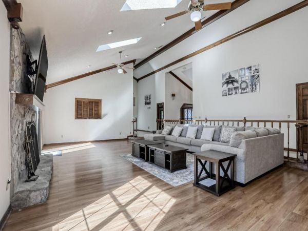 Jacksonville Vacation Pool Home 4 Bedroom with Tennis Court
