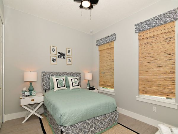 Four Bedroom Vacation Pool Home in Palm Coast Close to Beach